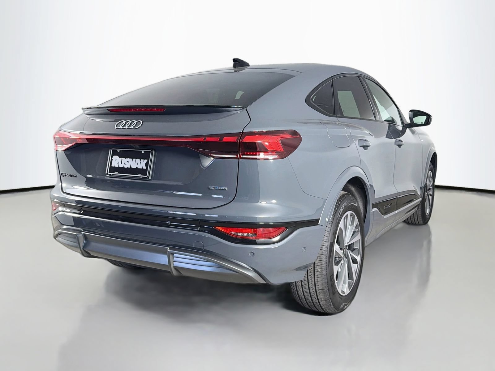 New 2027 Audi SQ6 e-tron Premium AWD/4WD image 7