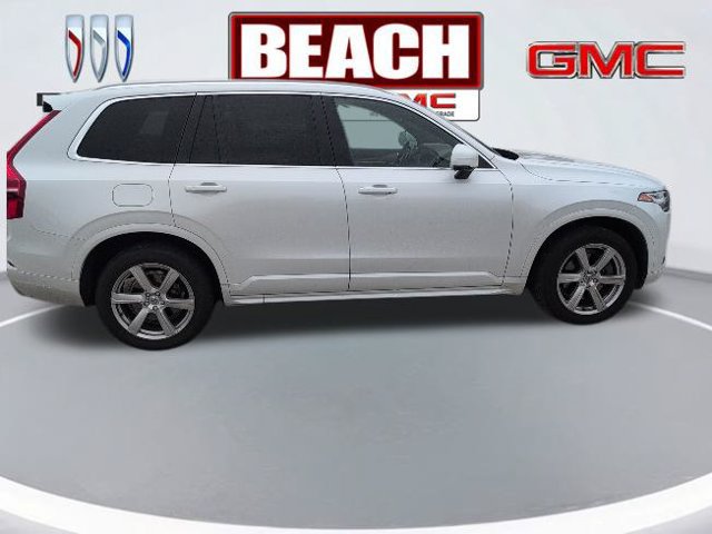 Used 2021 Volvo XC90 T6 Momentum w/ Climate Package AWD/4WD image 3