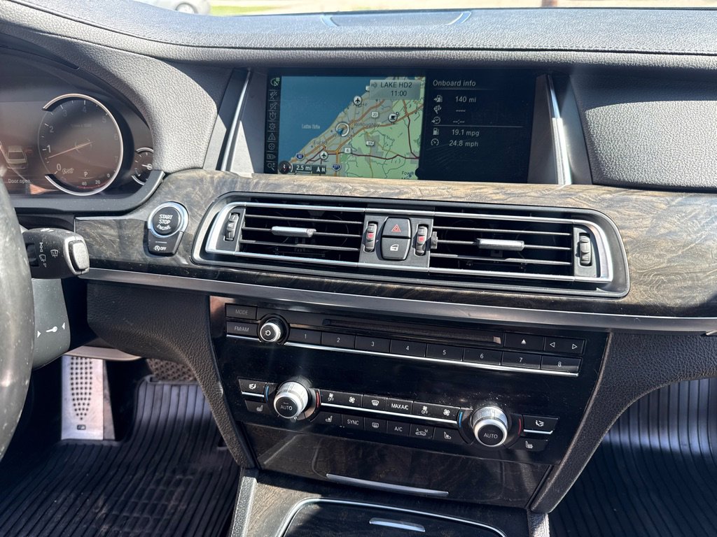 Used 2014 BMW 740Li xDrive image 19