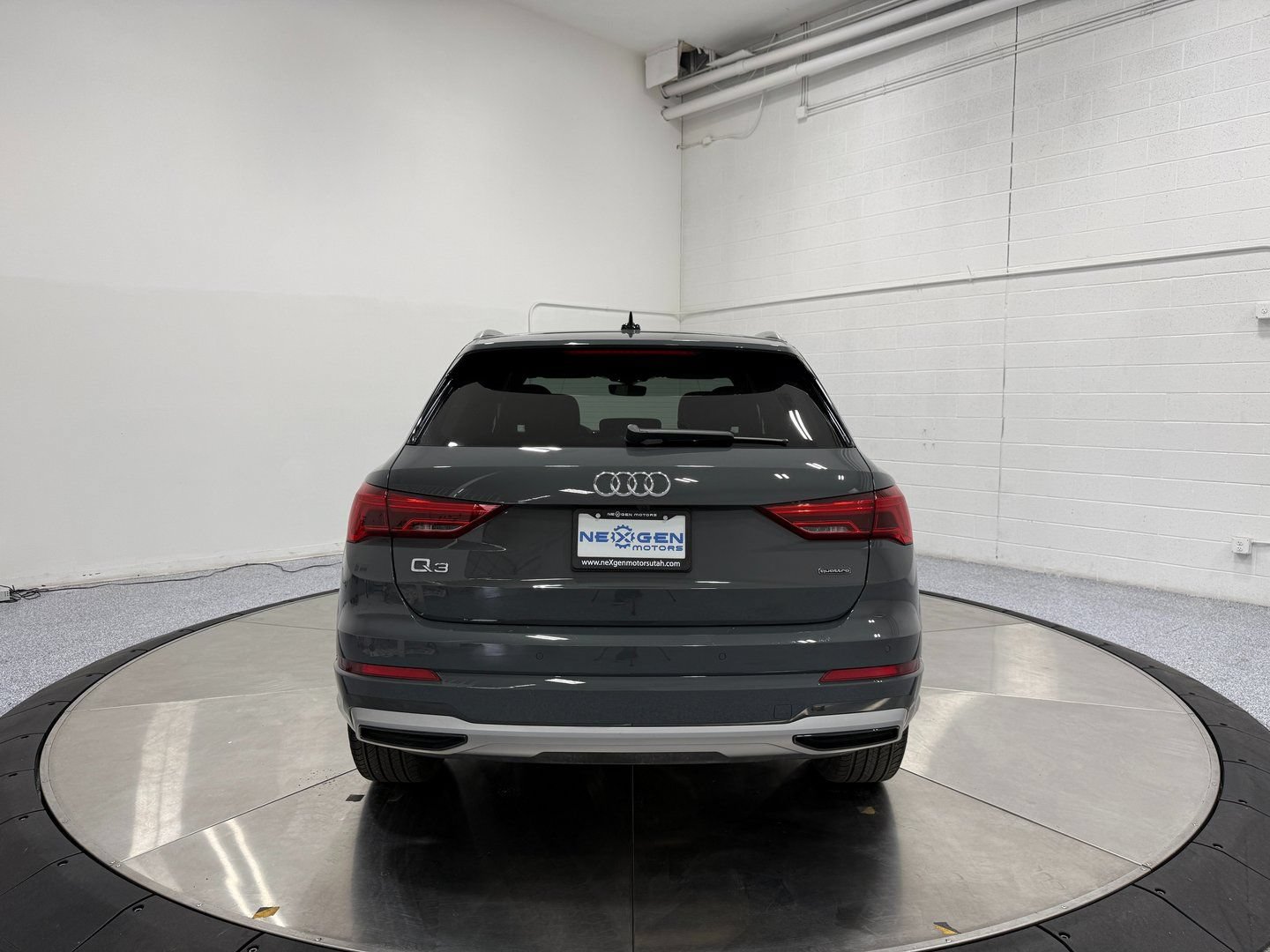 Used 2020 Audi Q3 2.0T Premium w/ Convenience Package AWD/4WD image 6