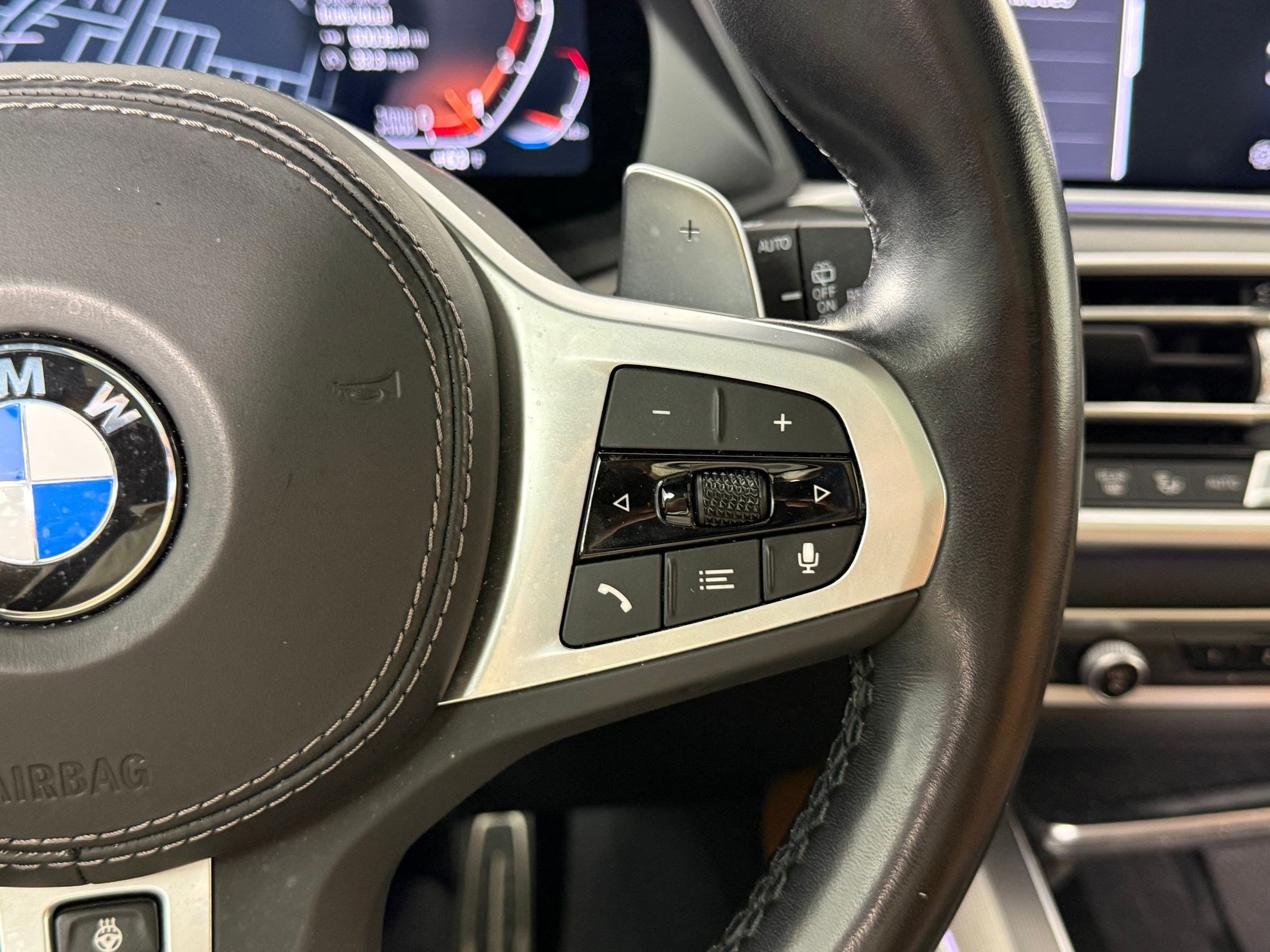 Used 2023 BMW X5 xDrive40i w/ M Sport Package image 23