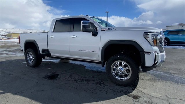 Used 2024 GMC Sierra 2500 Denali w/ Denali Reserve Package image 2