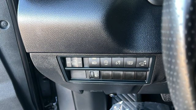 Used 2025 Toyota Tundra SR5 w/ SR5 Convenience Package AWD/4WD image 8