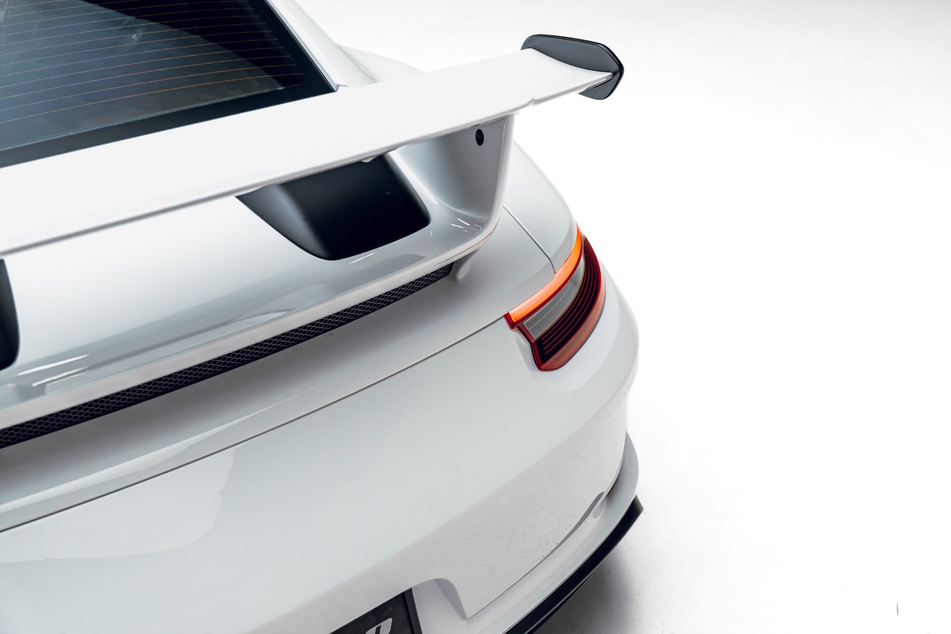 Used 2018 Porsche 911 GT3 RWD image 9