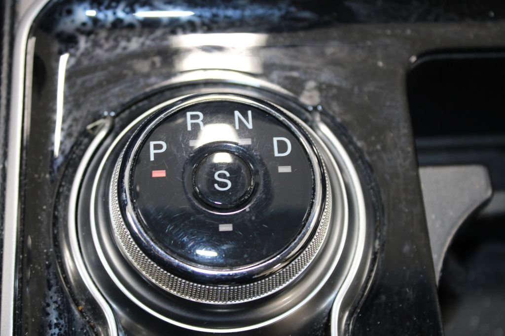 Used 2019 Ford Edge SEL w/ Equipment Group 201A FWD image 26