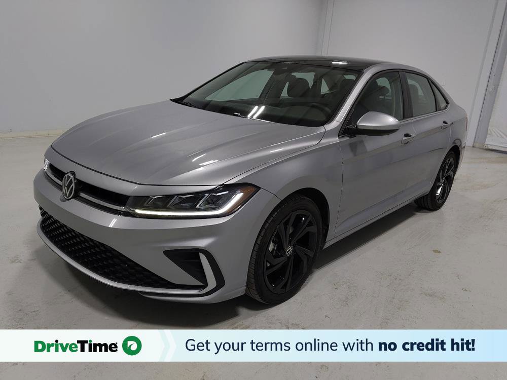 Used 2025 Volkswagen Jetta SE w/ Sunroof Package image 1