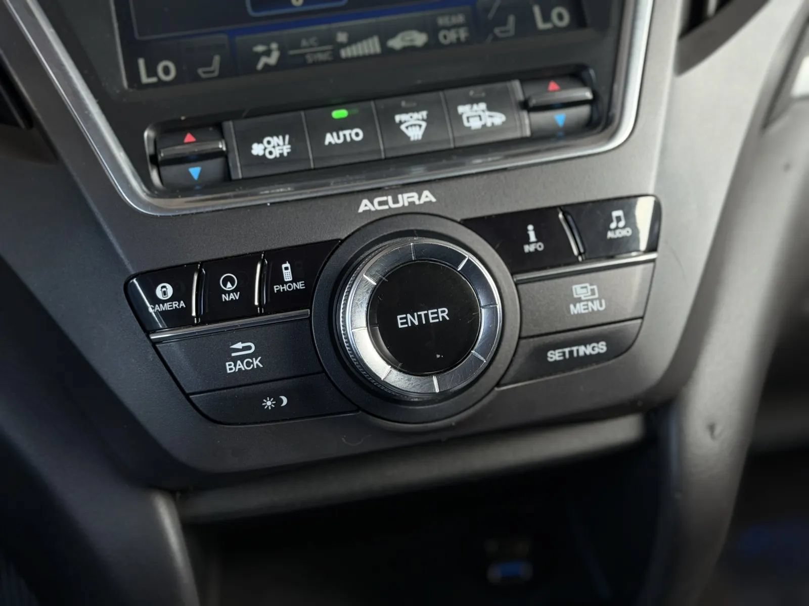 Used 2017 Acura MDX SH-AWD w/ Advance Package image 34