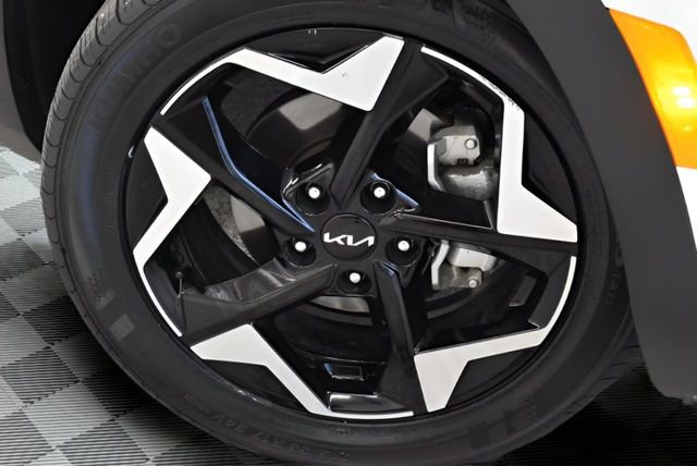 Used 2025 Kia Seltos S image 29