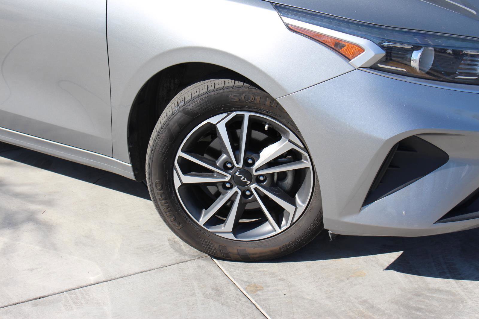 Certified 2023 Kia Forte LXS w/ LXS Technology Package image 3