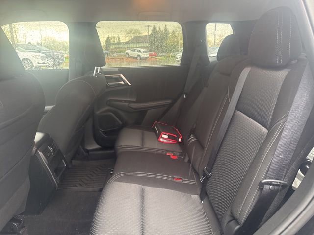 Used 2024 Mitsubishi Outlander ES image 13