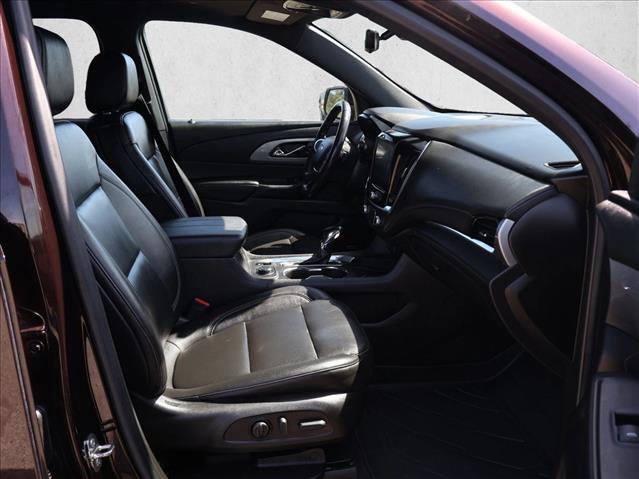 Used 2022 Chevrolet Traverse LT w/ LT Premium Package AWD/4WD image 27