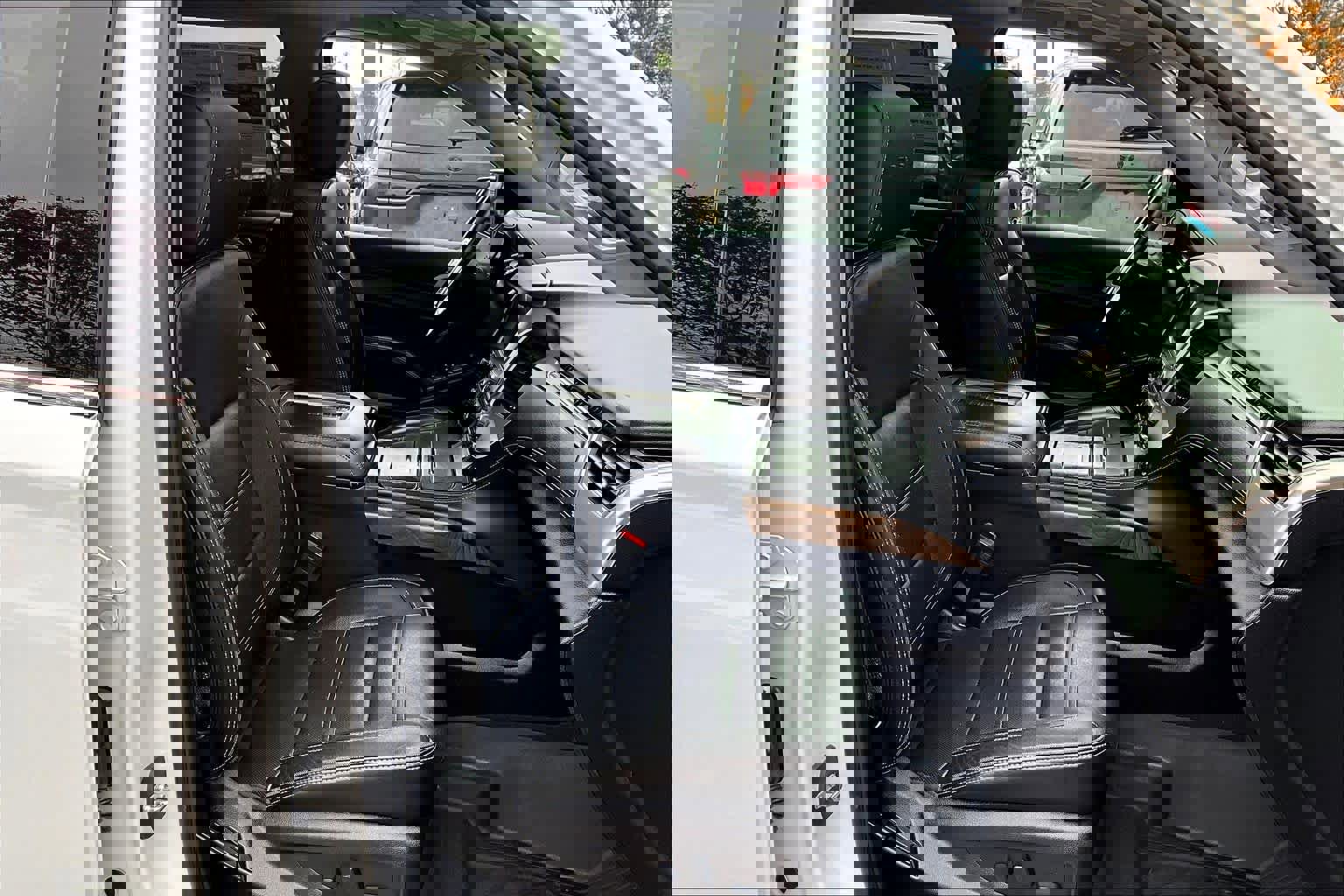 Used 2019 GMC Yukon Denali w/ Denali Ultimate Package image 7