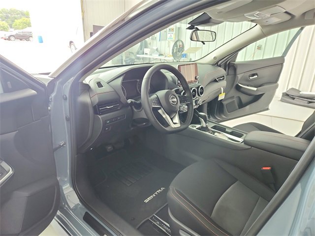 New 2025 Nissan Sentra SR image 18