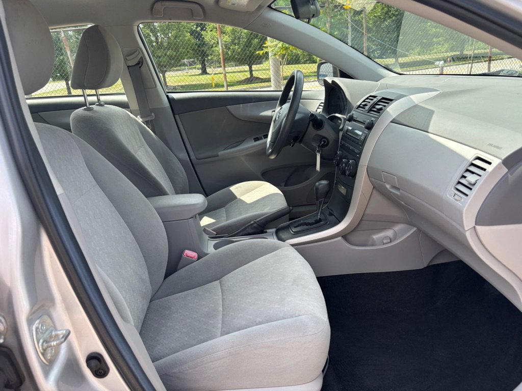 Used 2009 Toyota Corolla FWD image 9