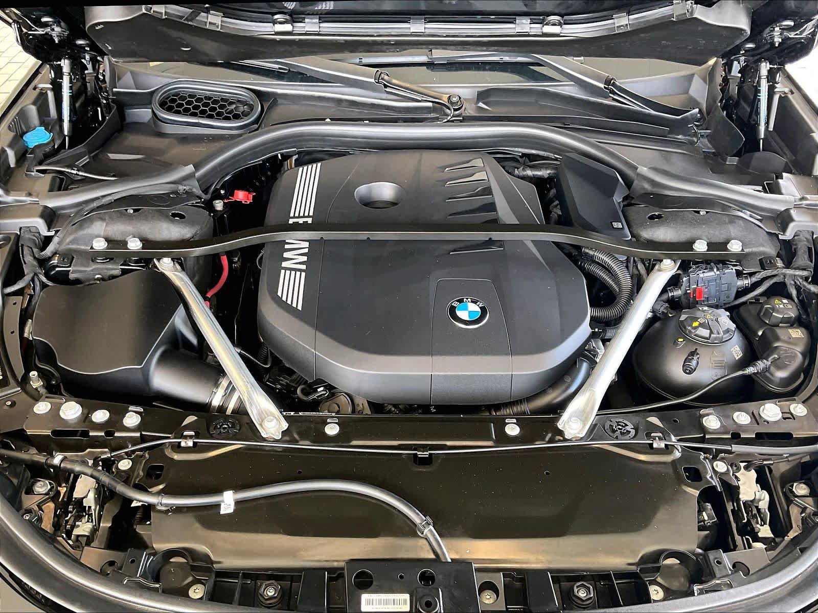 Used 2025 BMW 740i w/ Premium Package image 12