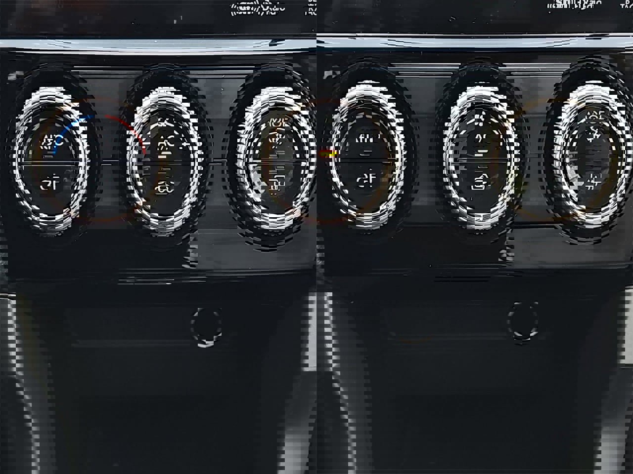 Used 2018 Subaru Forester 2.5i Premium w/ All-Weather Package image 21