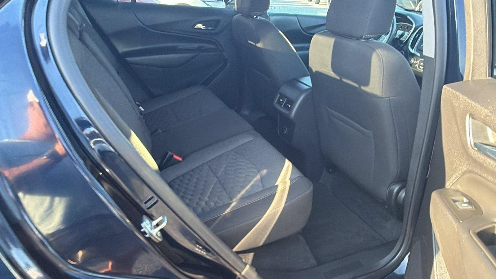 Used 2020 Chevrolet Equinox LT FWD image 17