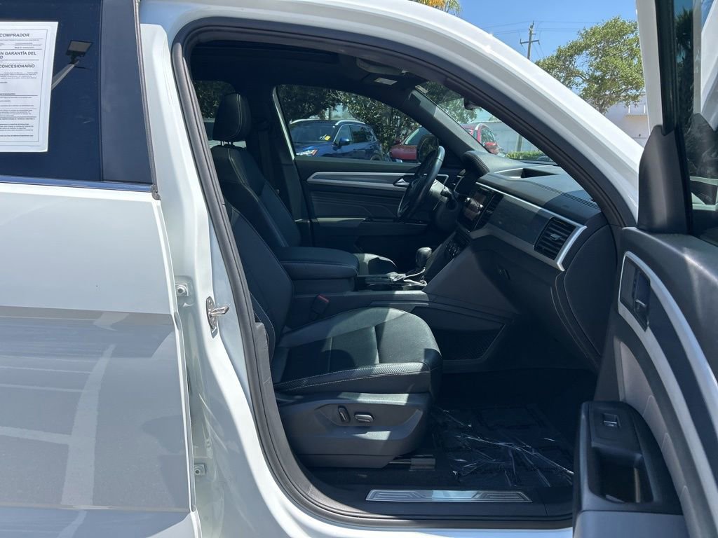 Used 2021 Volkswagen Atlas Cross Sport SEL R-Line FWD image 46