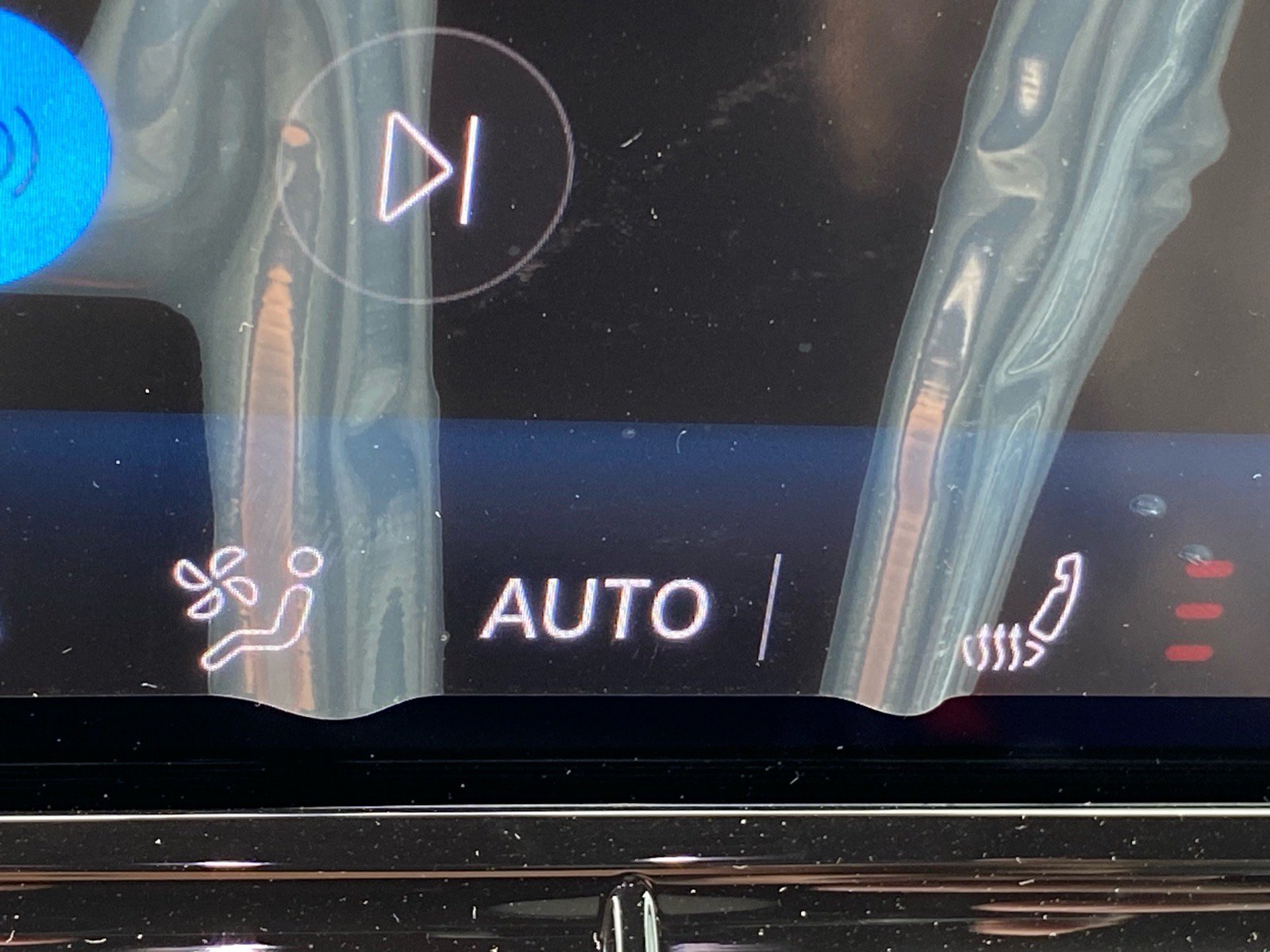 New 2026 Volkswagen Tiguan SE R-Line AWD/4WD image 8