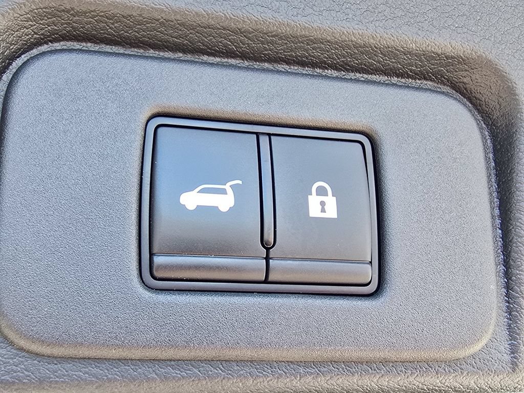 Used 2023 Nissan Rogue Platinum w/ Platinum Premium Package AWD/4WD image 19