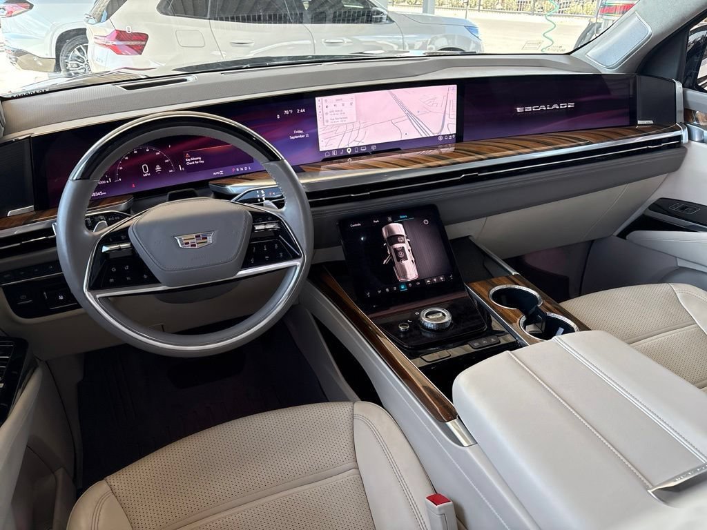 Used 2025 Cadillac Escalade Sport Platinum AWD/4WD image 5