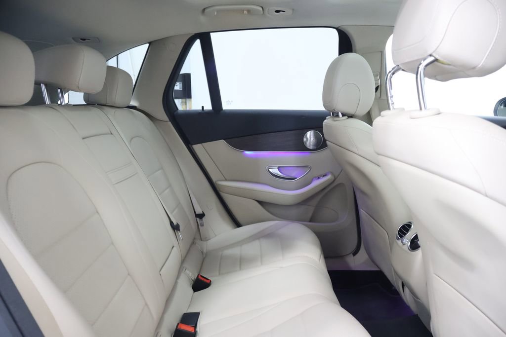 Used 2020 Mercedes-Benz GLC 300 4MATIC image 24