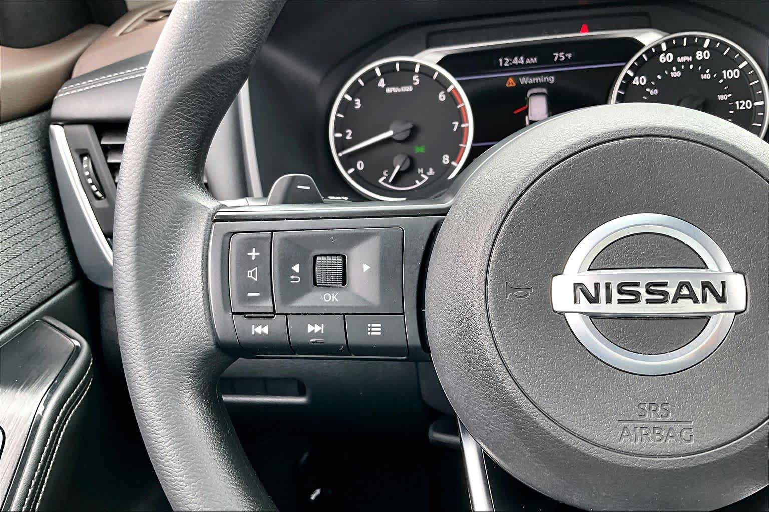 Used 2021 Nissan Rogue S FWD image 24