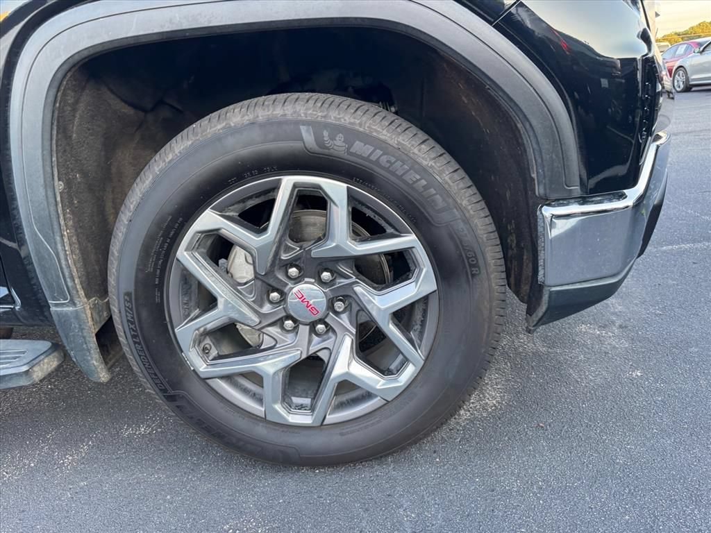 Used 2023 GMC Sierra 1500 SLT w/ SLT Premium Package AWD/4WD image 2