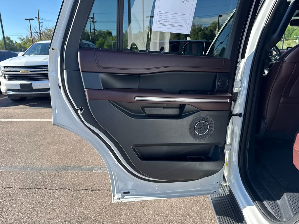 Used 2023 Ford Expedition Limited AWD/4WD image 33
