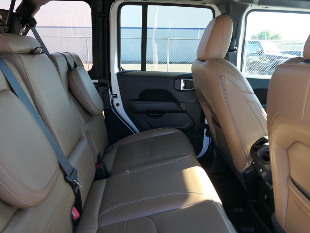 Used 2022 Jeep Wrangler Unlimited Sahara w/ Safety Group image 23