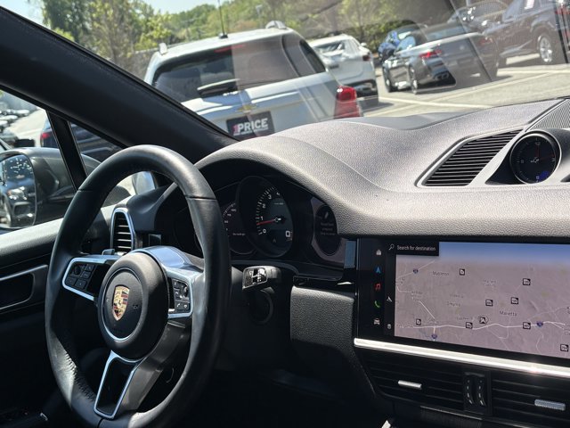 Used 2022 Porsche Cayenne image 22