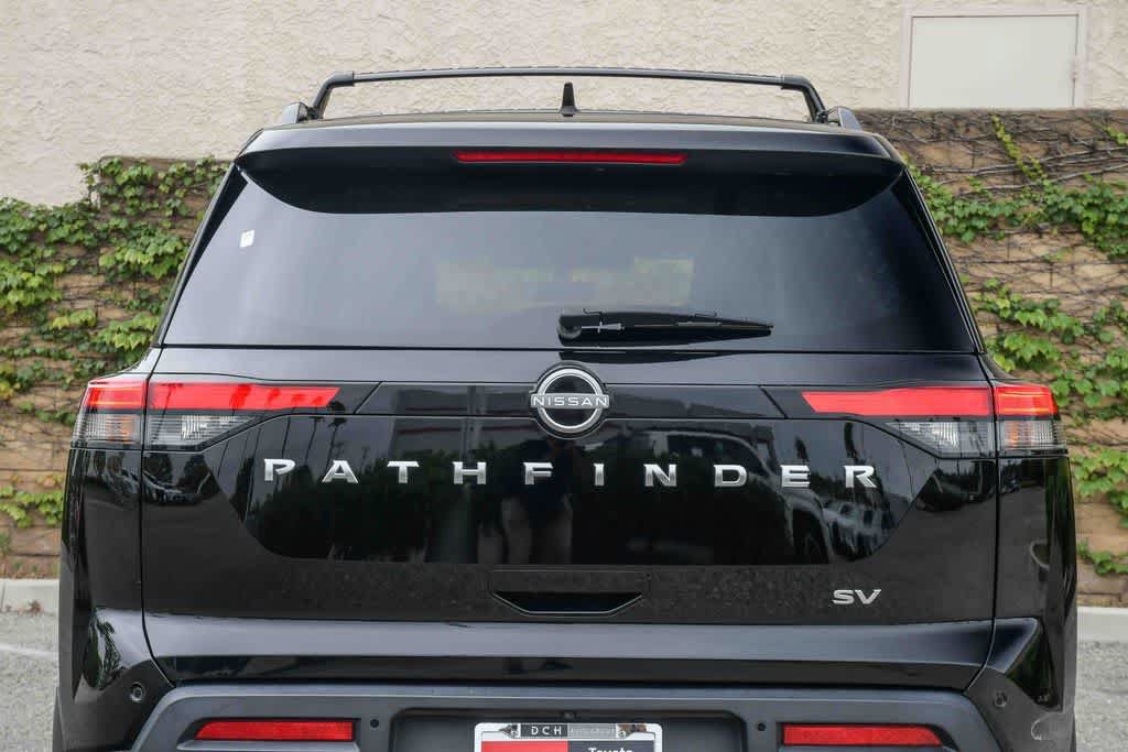 Used 2024 Nissan Pathfinder SV w/ SV Premium Package FWD image 6