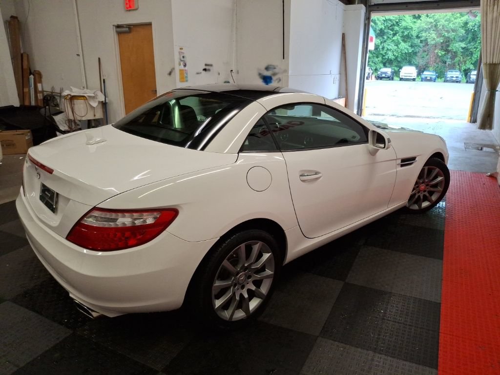 Used 2016 Mercedes-Benz SLK 300 image 12