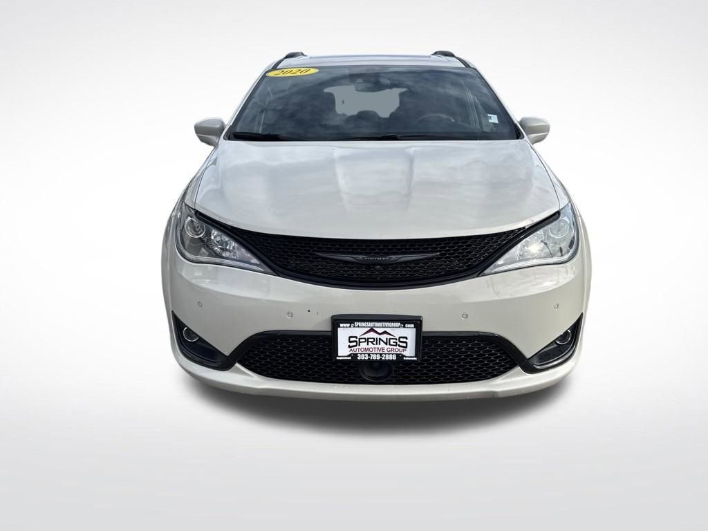 Used 2020 Chrysler Pacifica Touring-L Plus FWD image 8