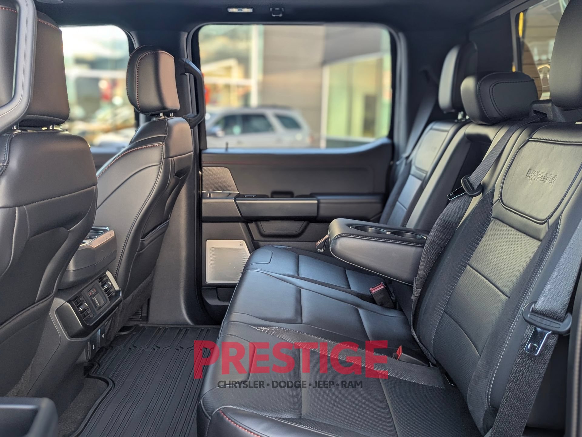 Used 2025 Ford F150 Raptor AWD/4WD image 33