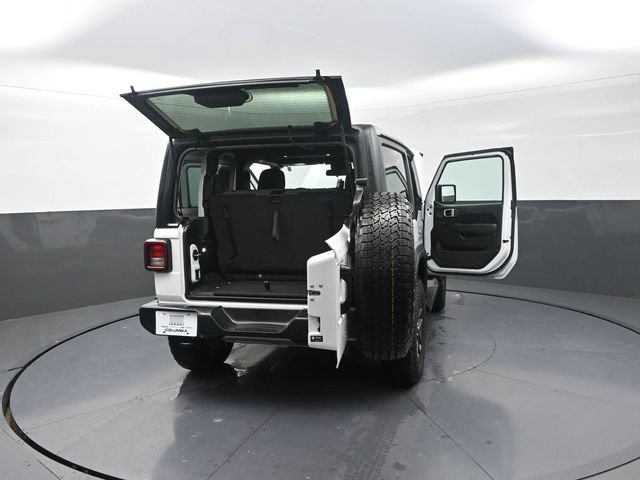 Used 2024 Jeep Wrangler Sport AWD/4WD image 33