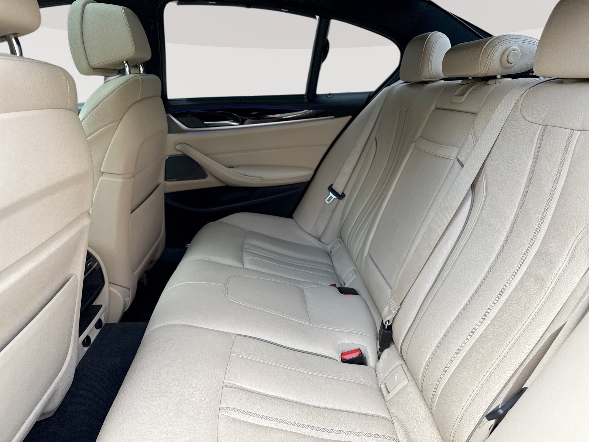 Used 2018 BMW 540i RWD image 27