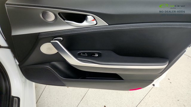 Used 2020 Kia Stinger GT1 RWD image 37