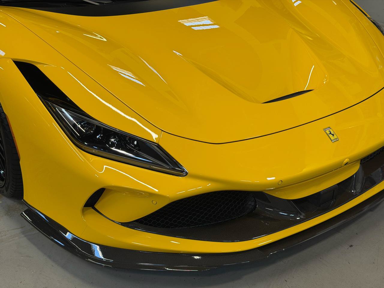 Used 2020 Ferrari F8 Tributo RWD image 15