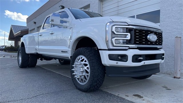 Used 2024 Ford F450 King Ranch w/ Chrome Package image 10