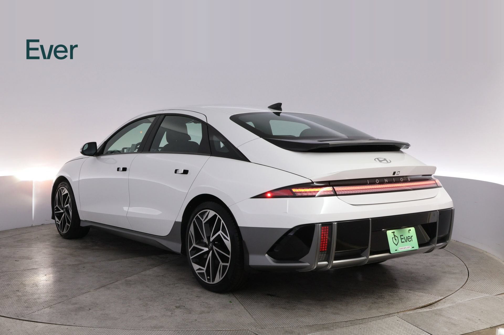 Used 2024 Hyundai Ioniq 6 Limited RWD image 17