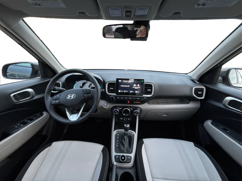 New 2026 Hyundai Venue SEL FWD image 18