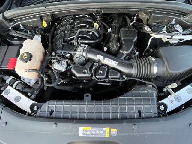 Used 2023 Jeep Grand Cherokee Laredo image 30