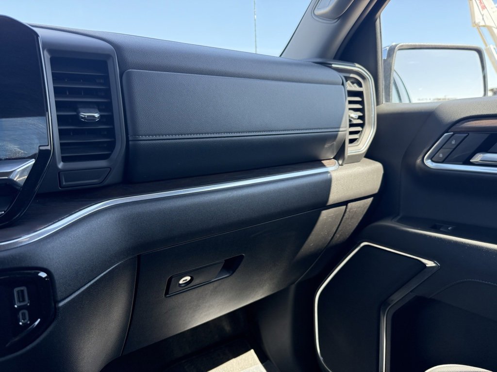 Used 2025 GMC Sierra 1500 SLT image 48