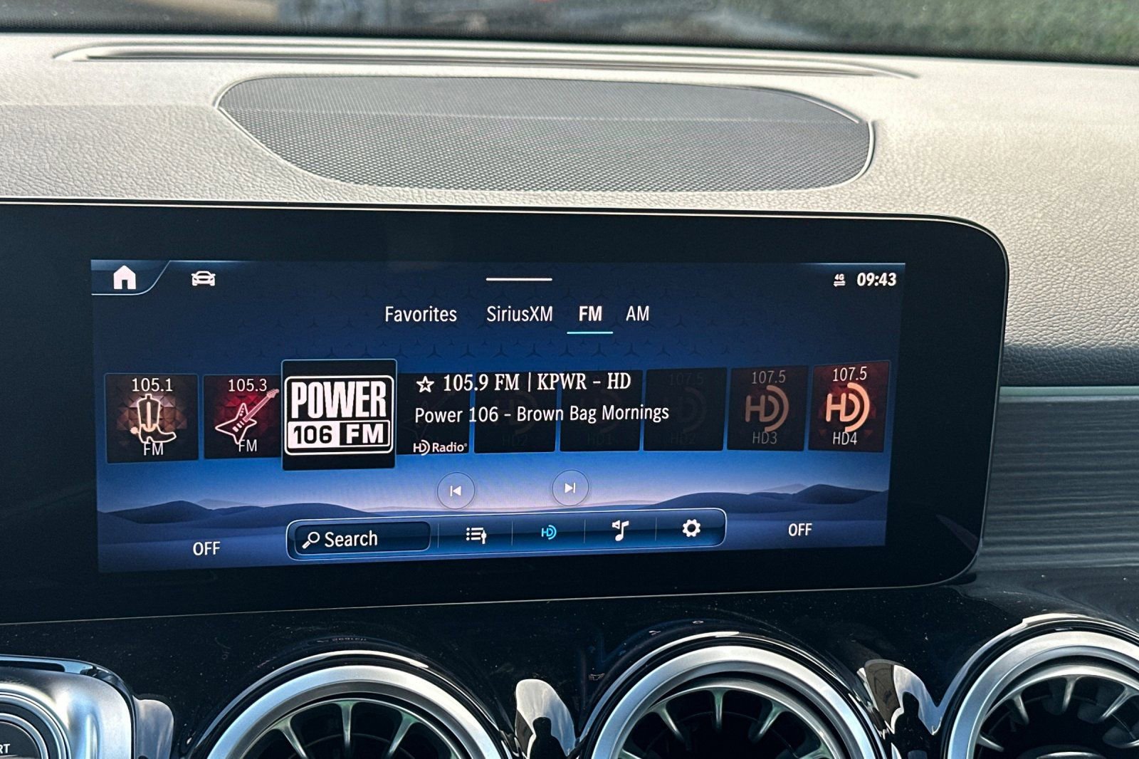 New 2026 Mercedes-Benz GLB 250 image 34