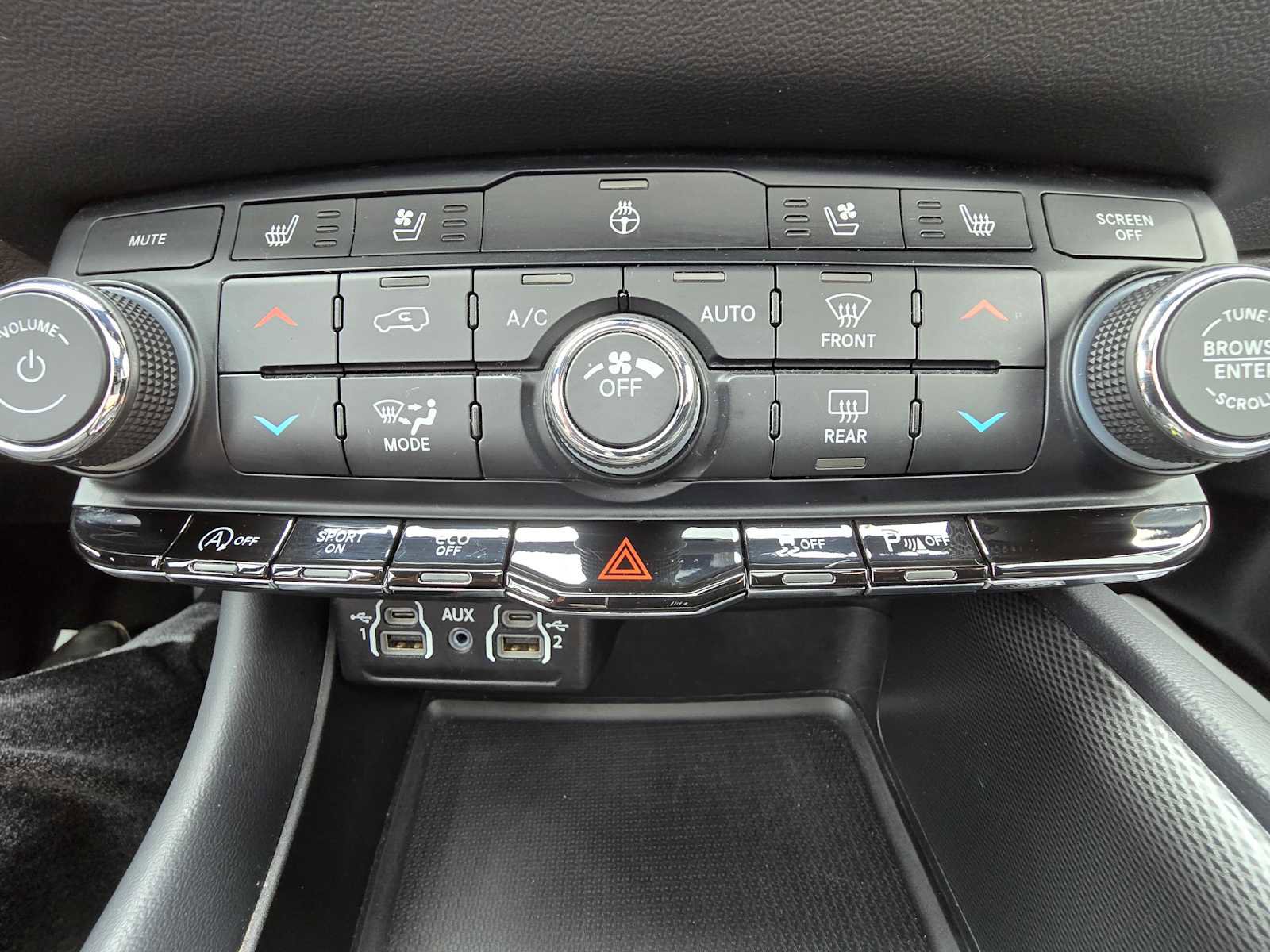 Used 2024 Dodge Durango GT AWD/4WD image 28