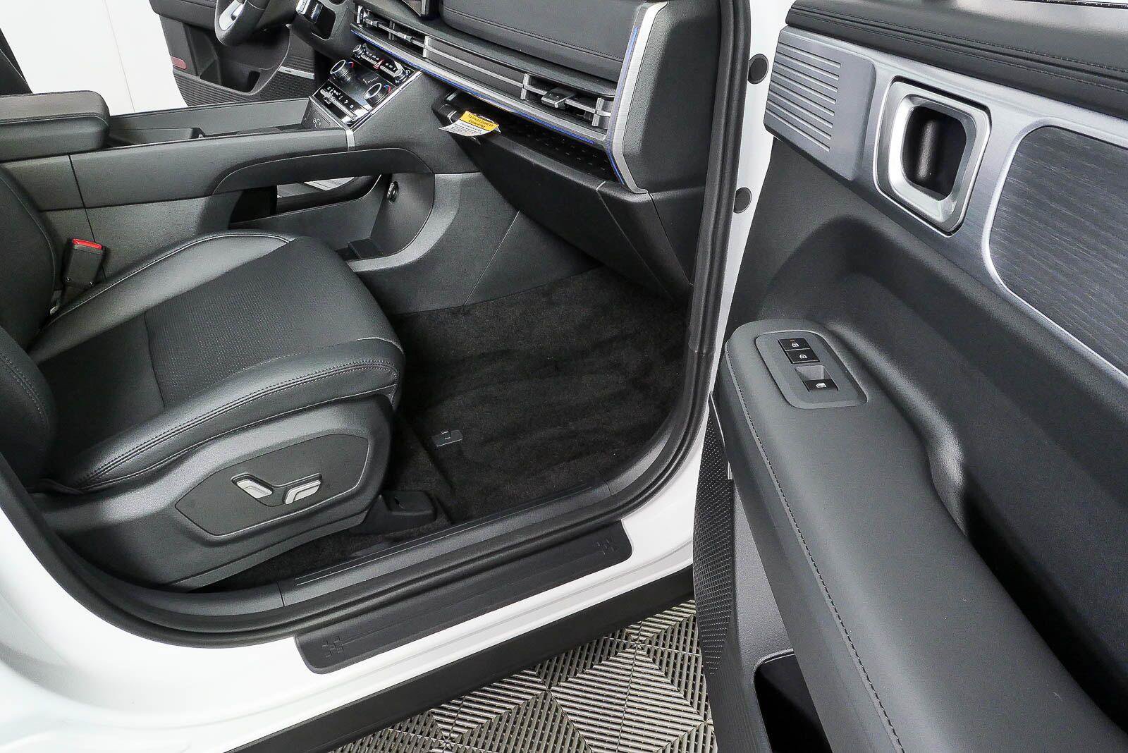 New 2026 Hyundai Santa Fe Limited FWD image 25