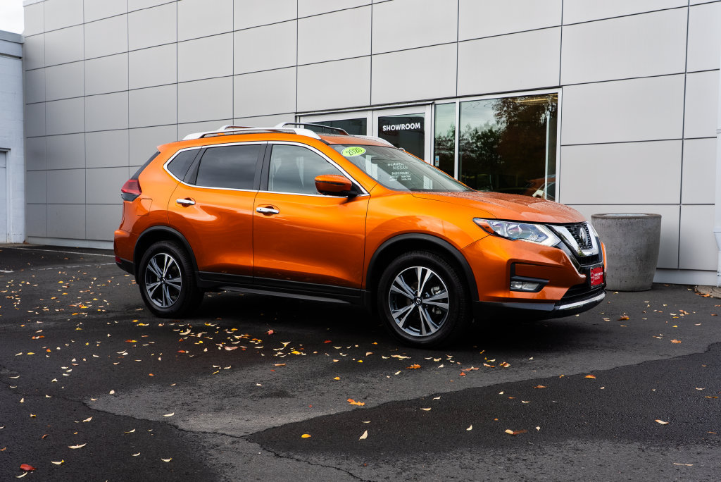 Used 2020 Nissan Rogue SV w/ Sun & Sound Touring Package AWD/4WD image 30