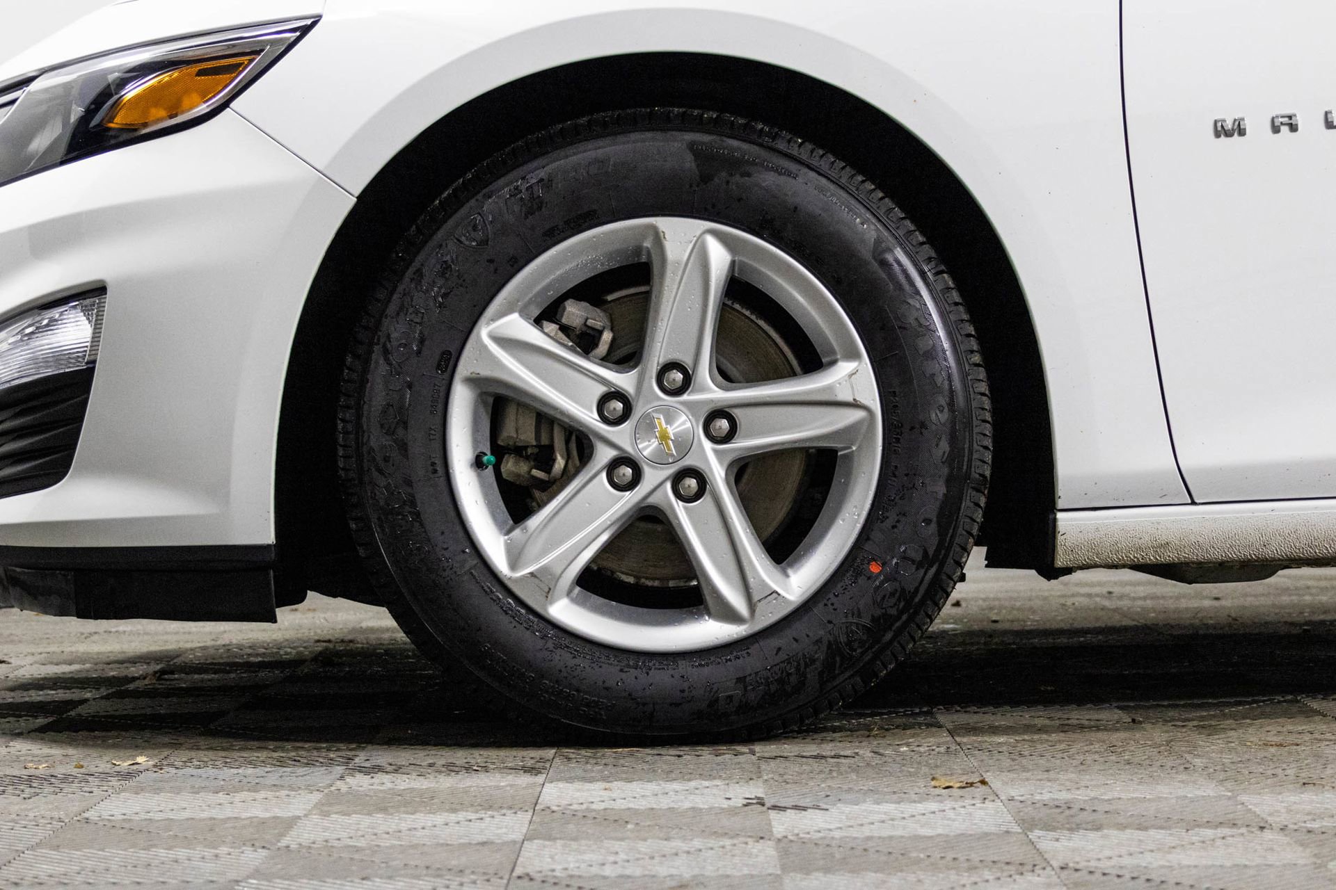 Used 2020 Chevrolet Malibu LS image 44