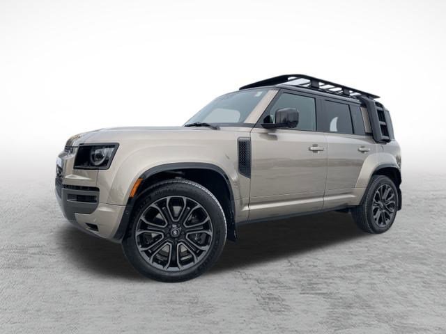 Used 2025 Land Rover Defender 110 image 1